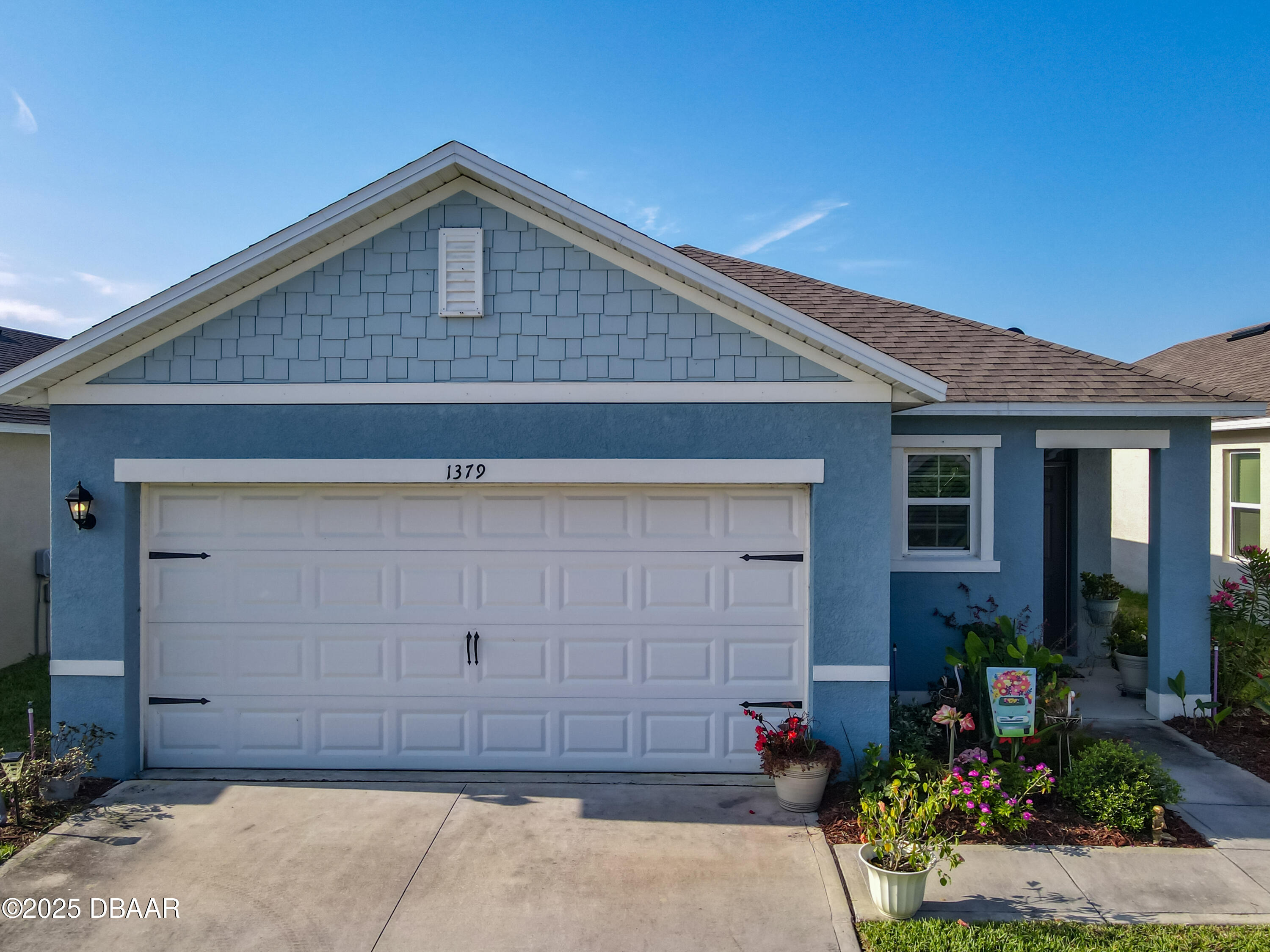 1379 Winter Gray Circle
