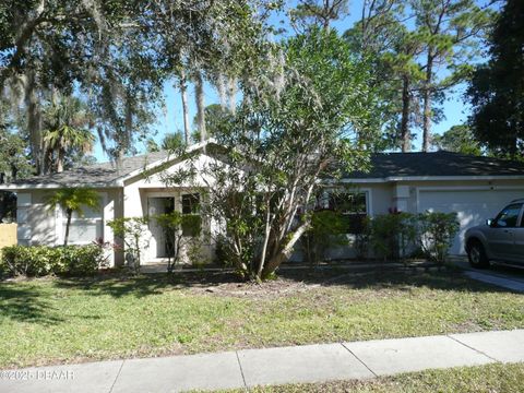 A home in South Daytona