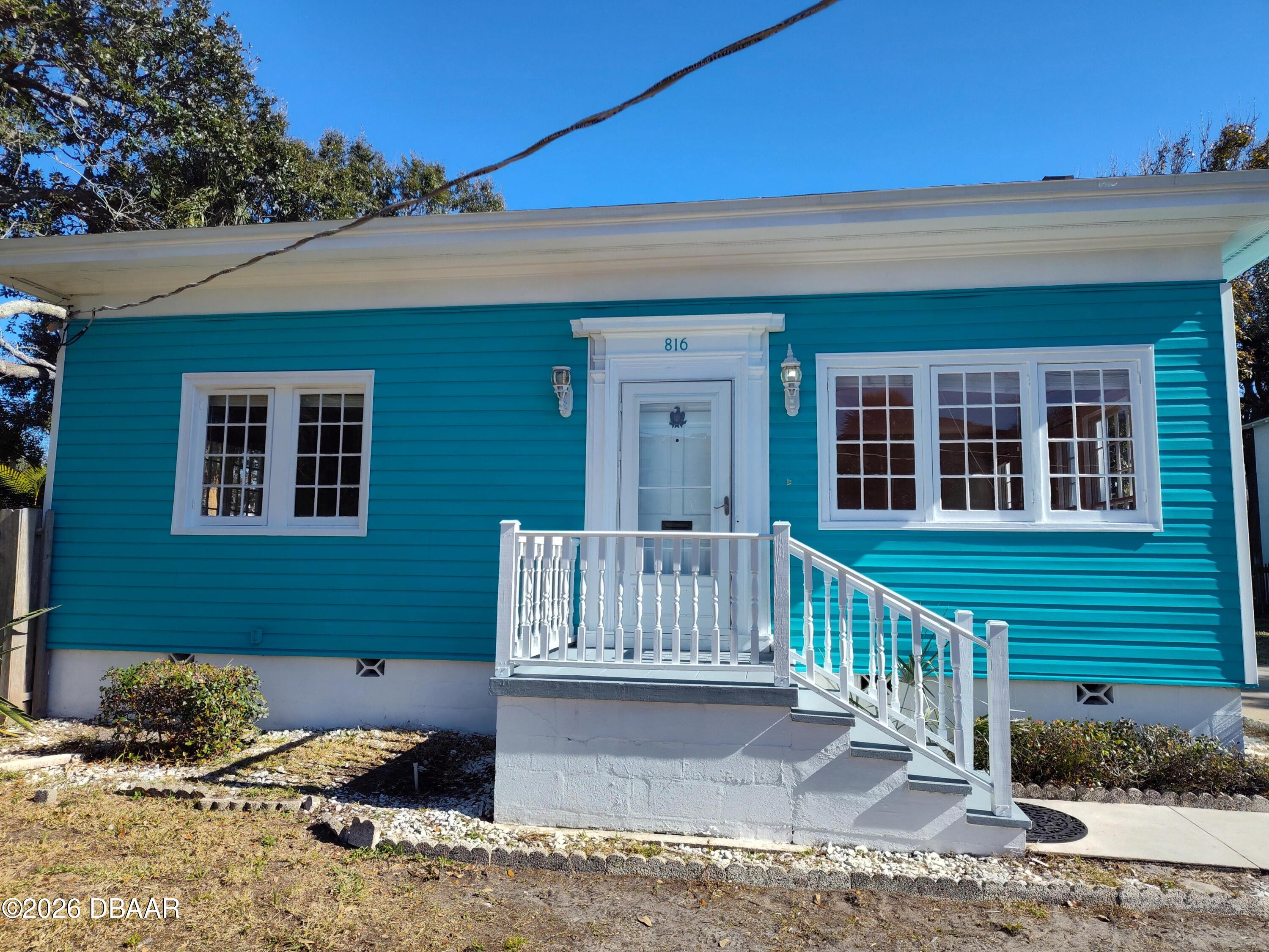 816 N Wild Olive Avenue