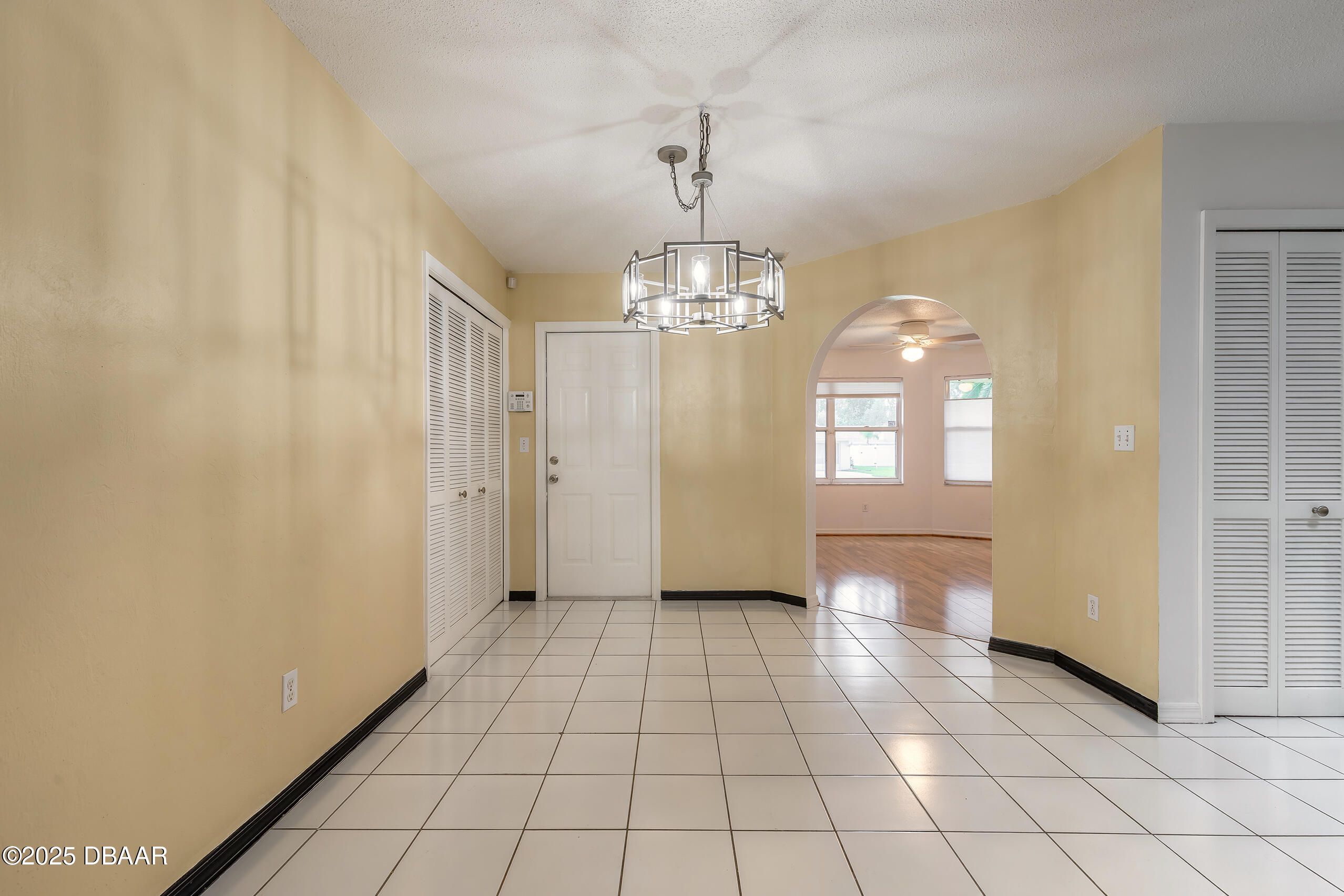 923 Sand Crest Drive