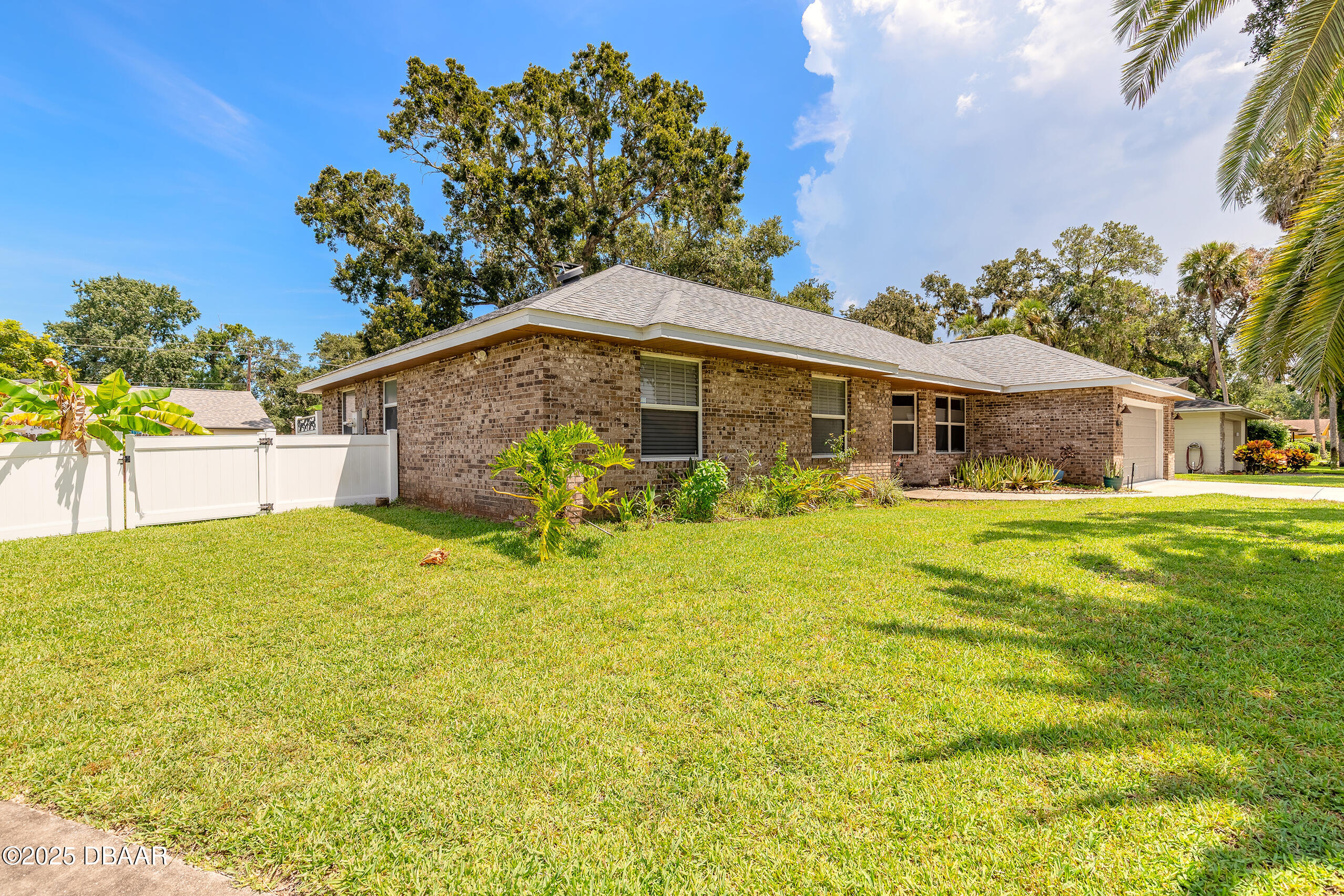 923 Sand Crest Drive