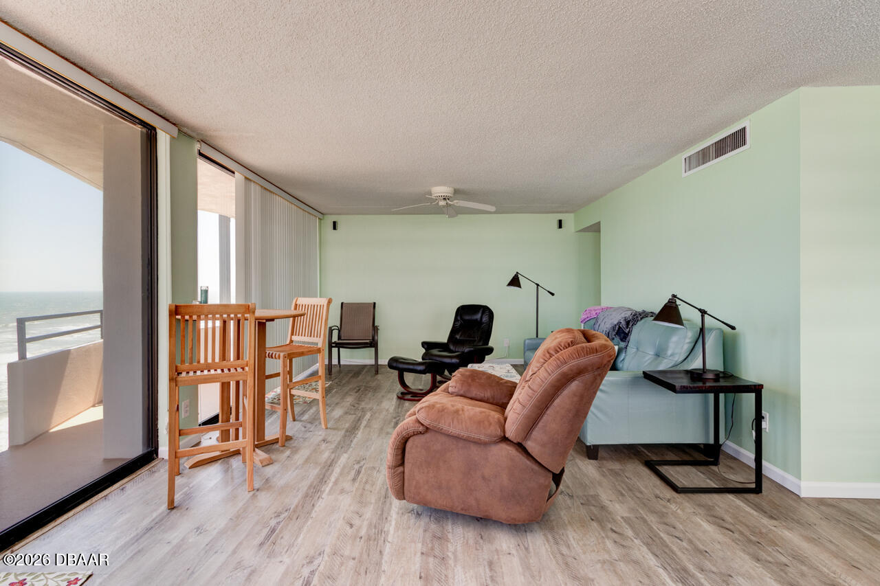 2828 N Atlantic Avenue