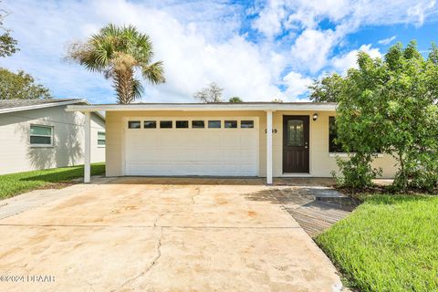 A home in South Daytona