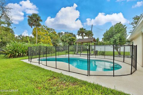 A home in South Daytona