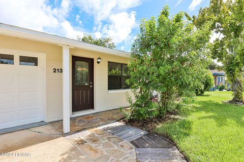 A home in South Daytona