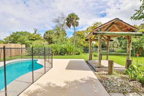 A home in South Daytona