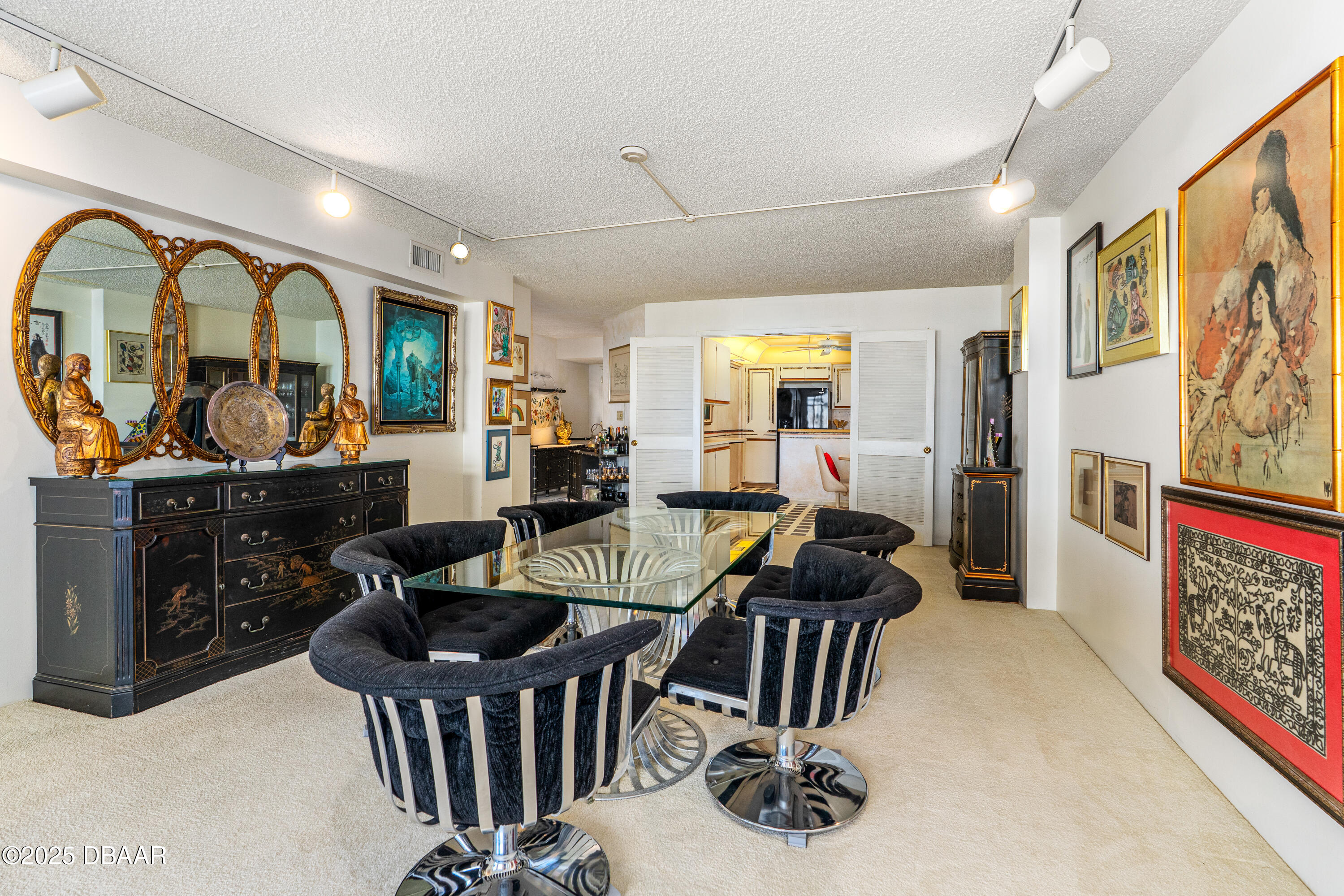 395 S Atlantic Avenue 402