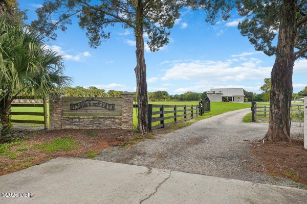 743 WILLIAMS RD, NEW SMYRNA BEACH, FL 32168 - Image aa246fe7fb3f09b943e58a69079194e2/2114651215