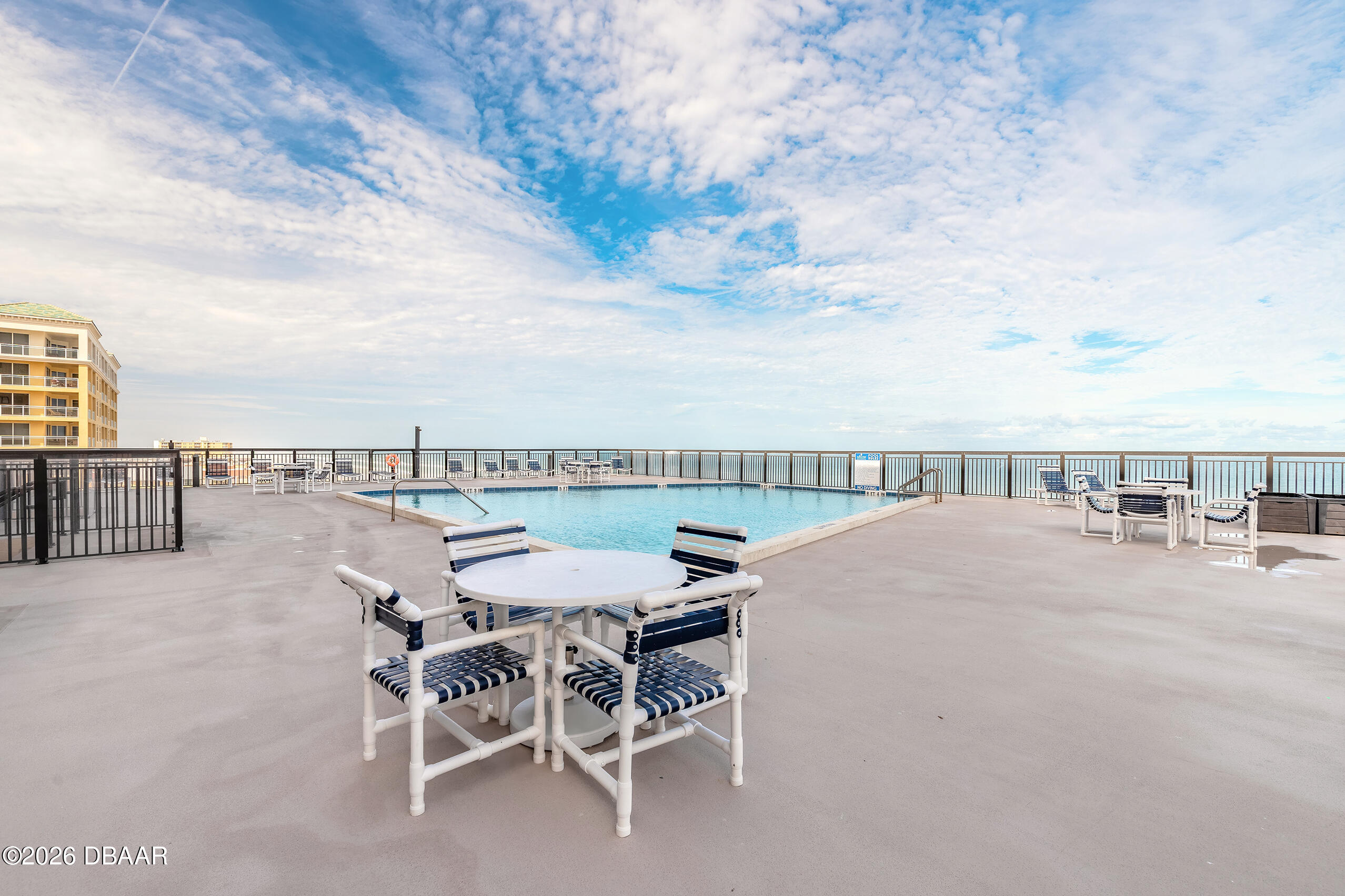 4139 S Atlantic Avenue