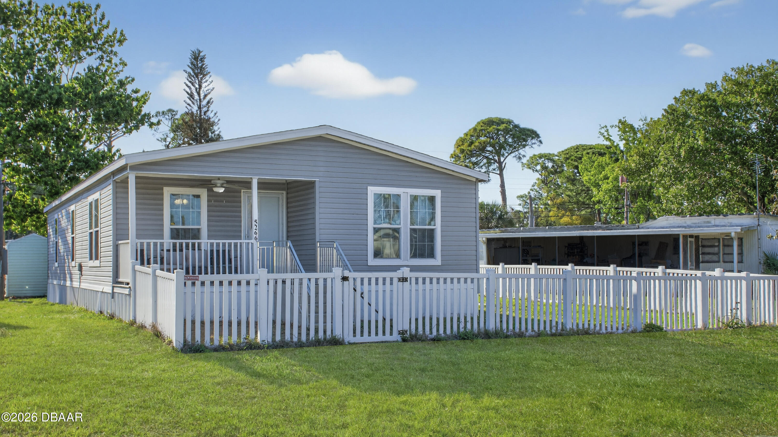 5266 Pineland Avenue