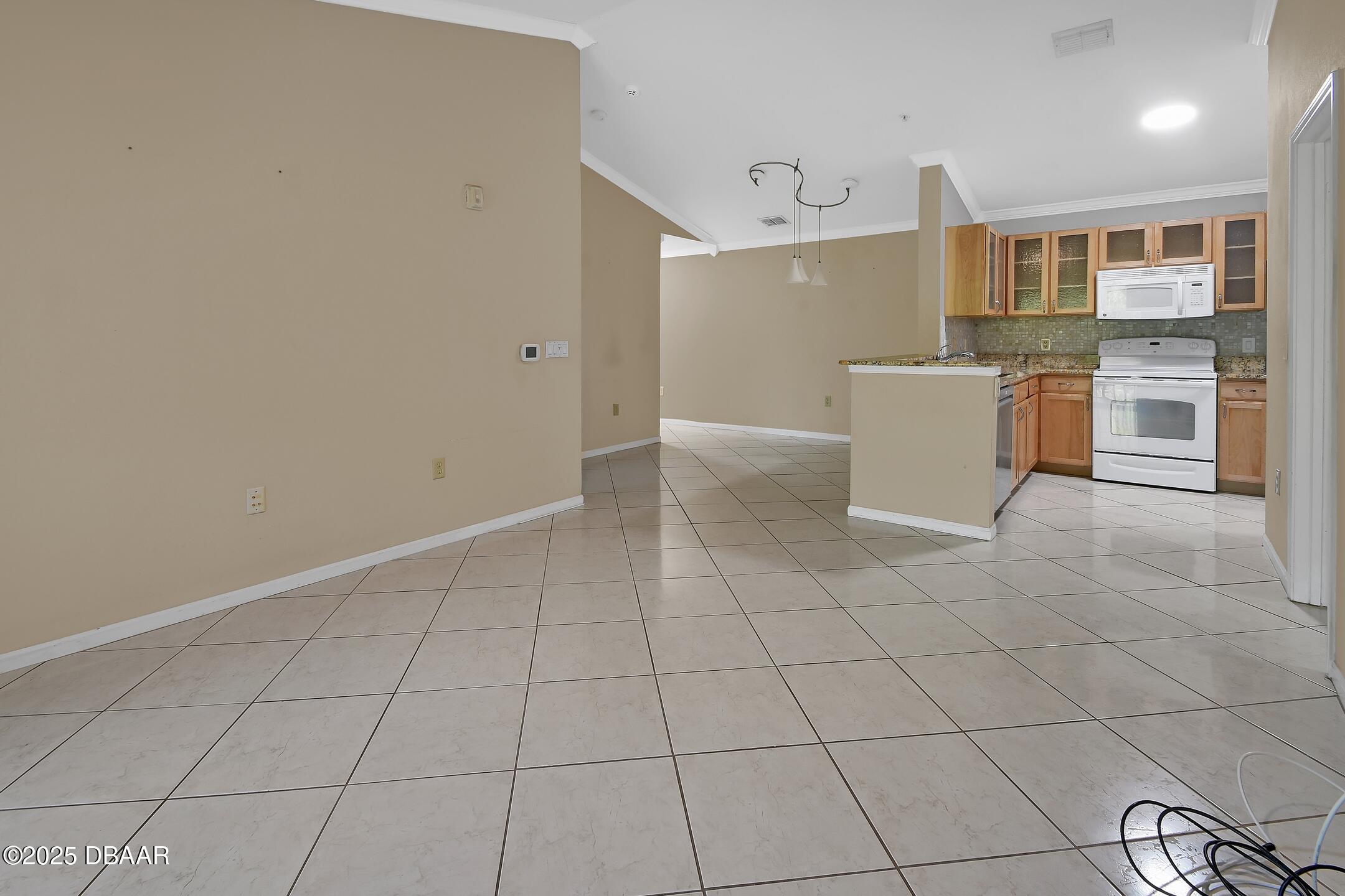 940 Village Trail 1-307