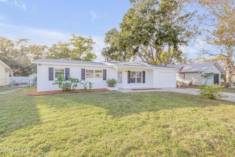 A home in South Daytona