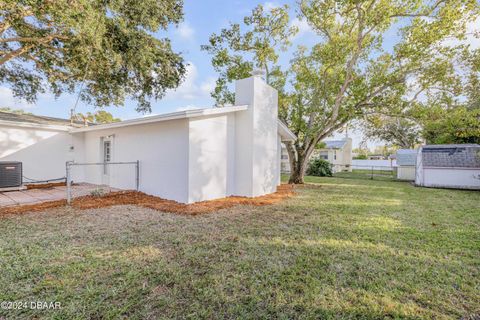 A home in South Daytona