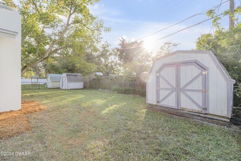 A home in South Daytona