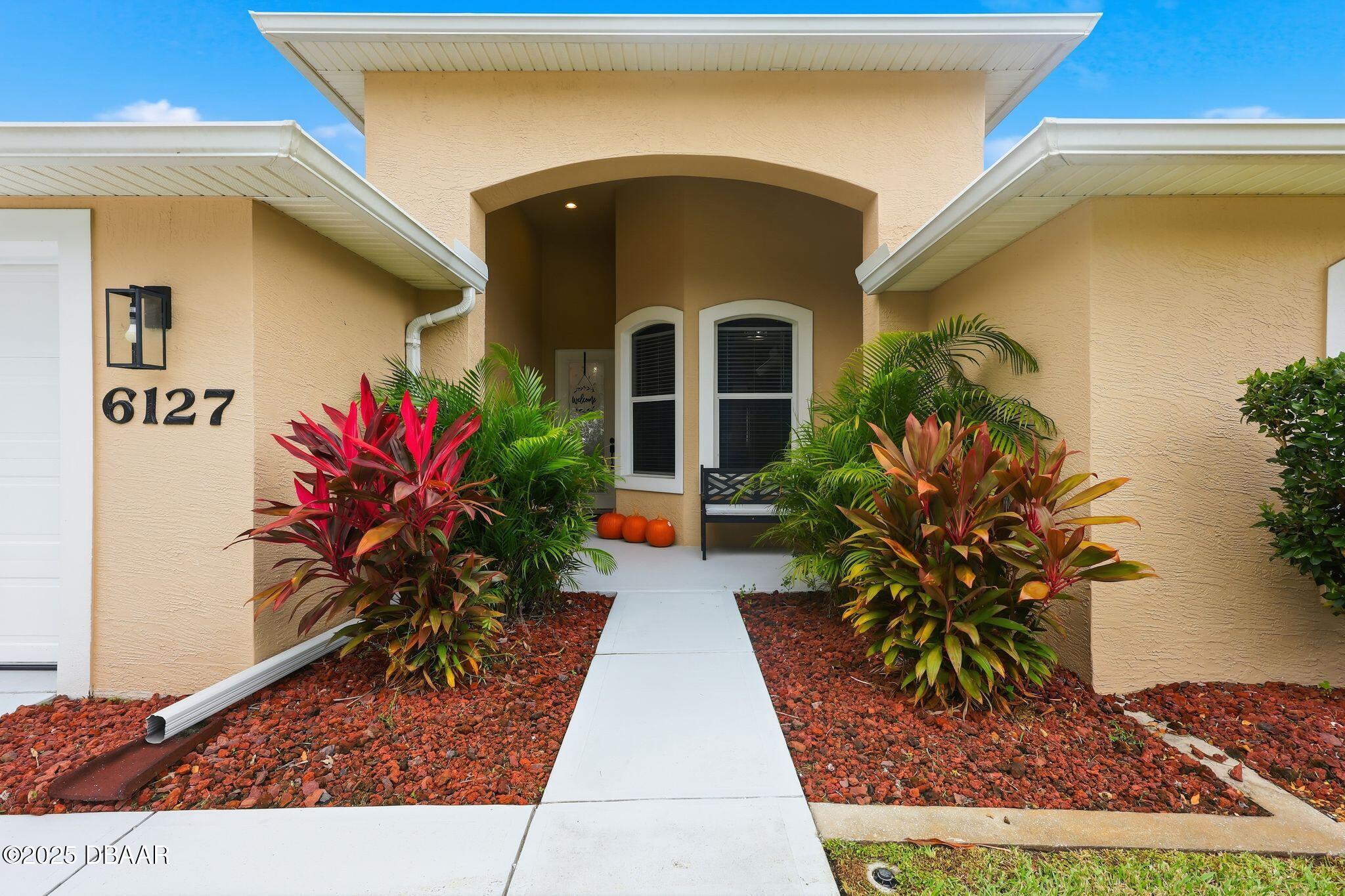 6127 Sabal Point Circle