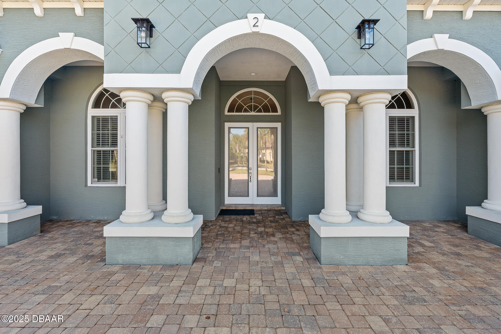 2 Humming Bird Circle