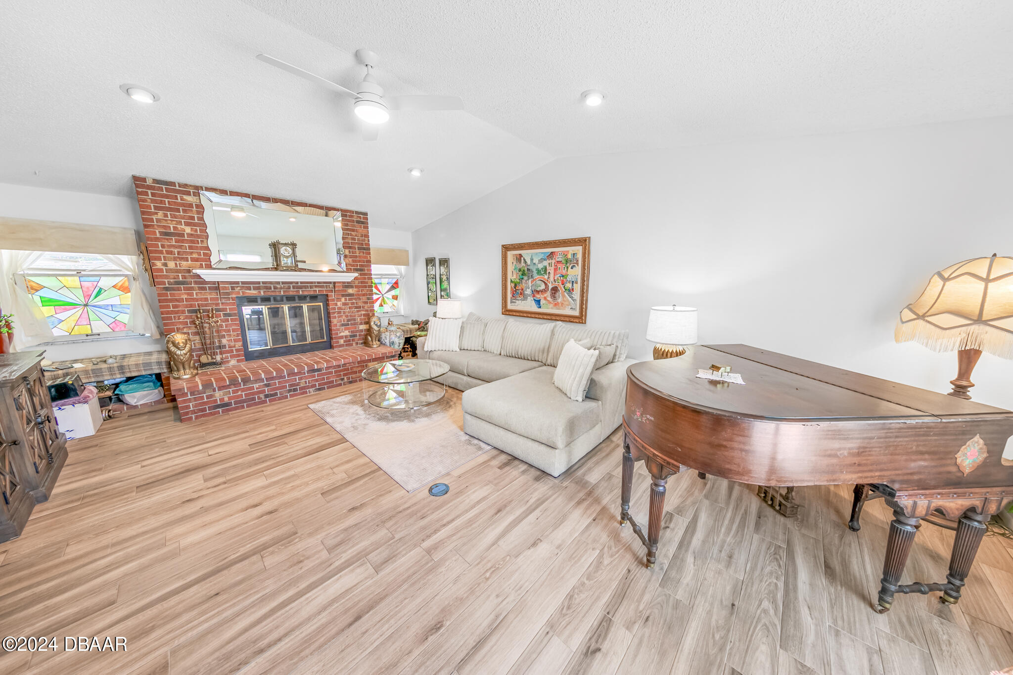 1213 Jeffery Drive