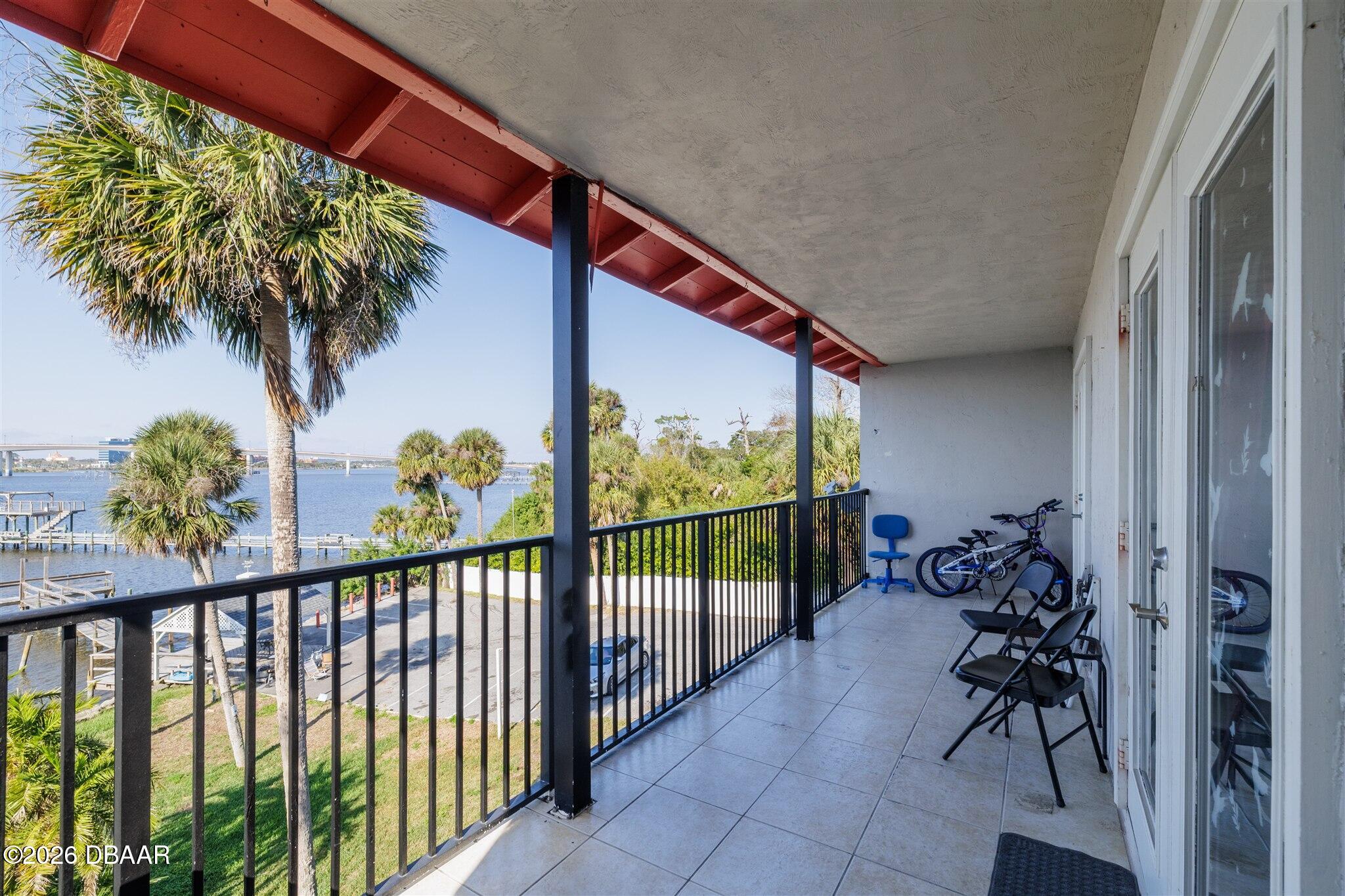 900 S Peninsula Drive