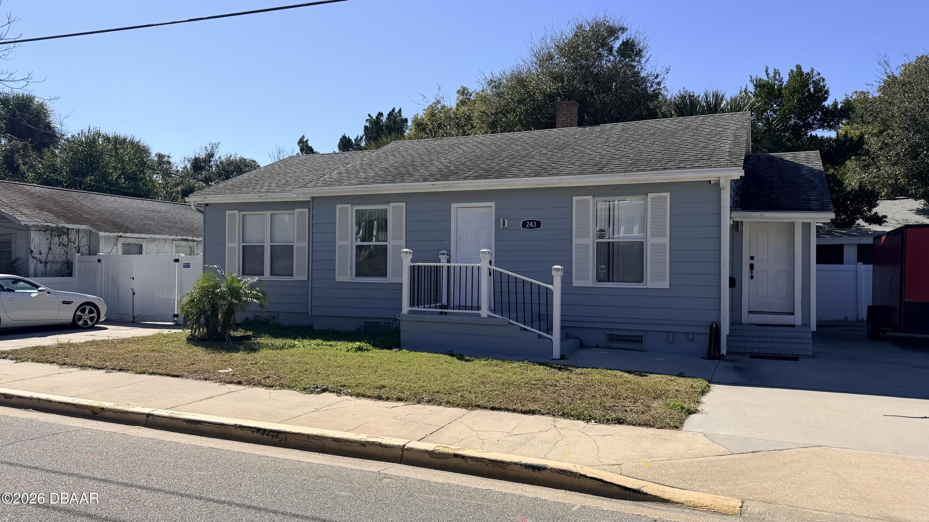 432 N Peninsula Drive