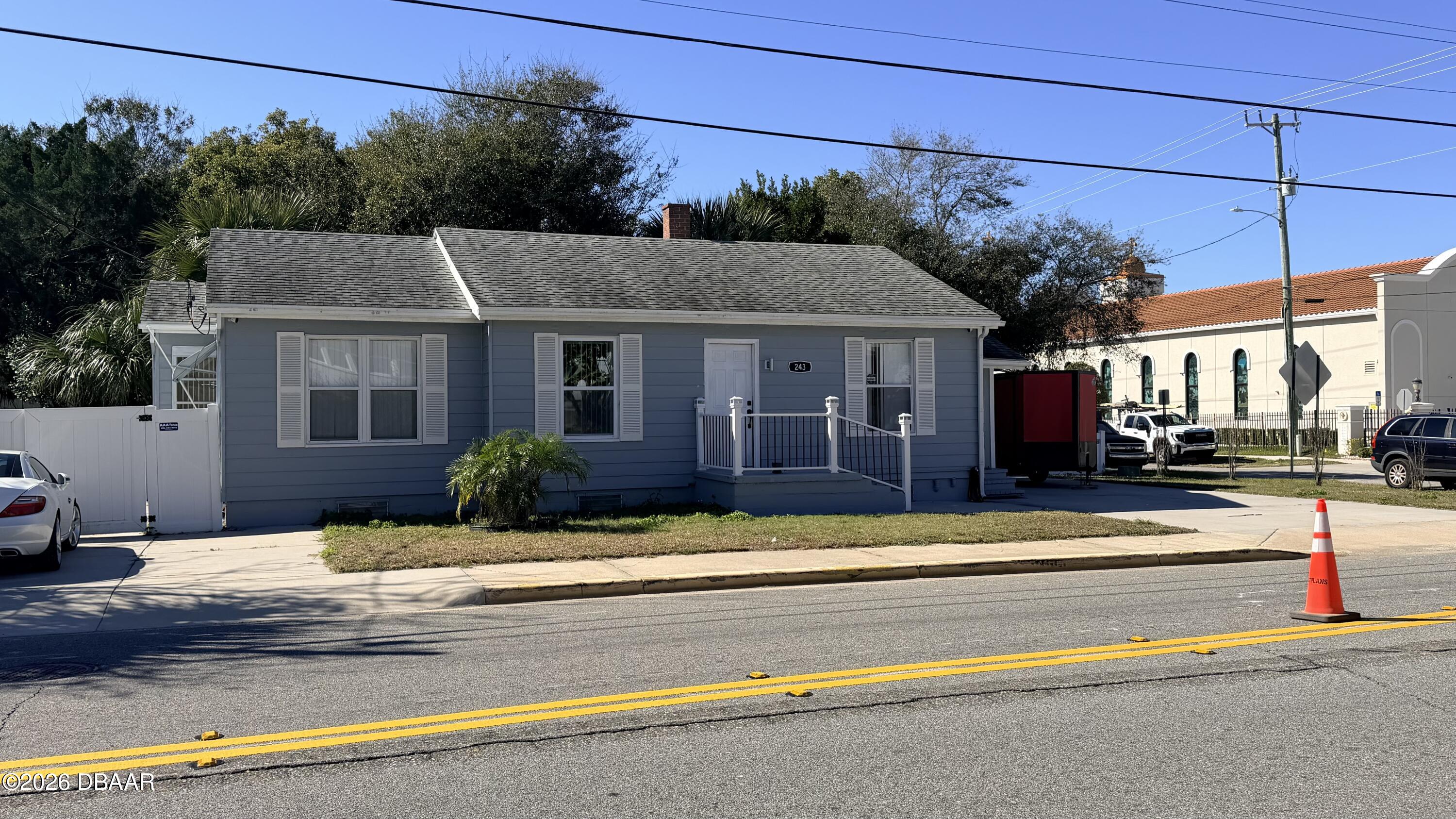 432 N Peninsula Drive