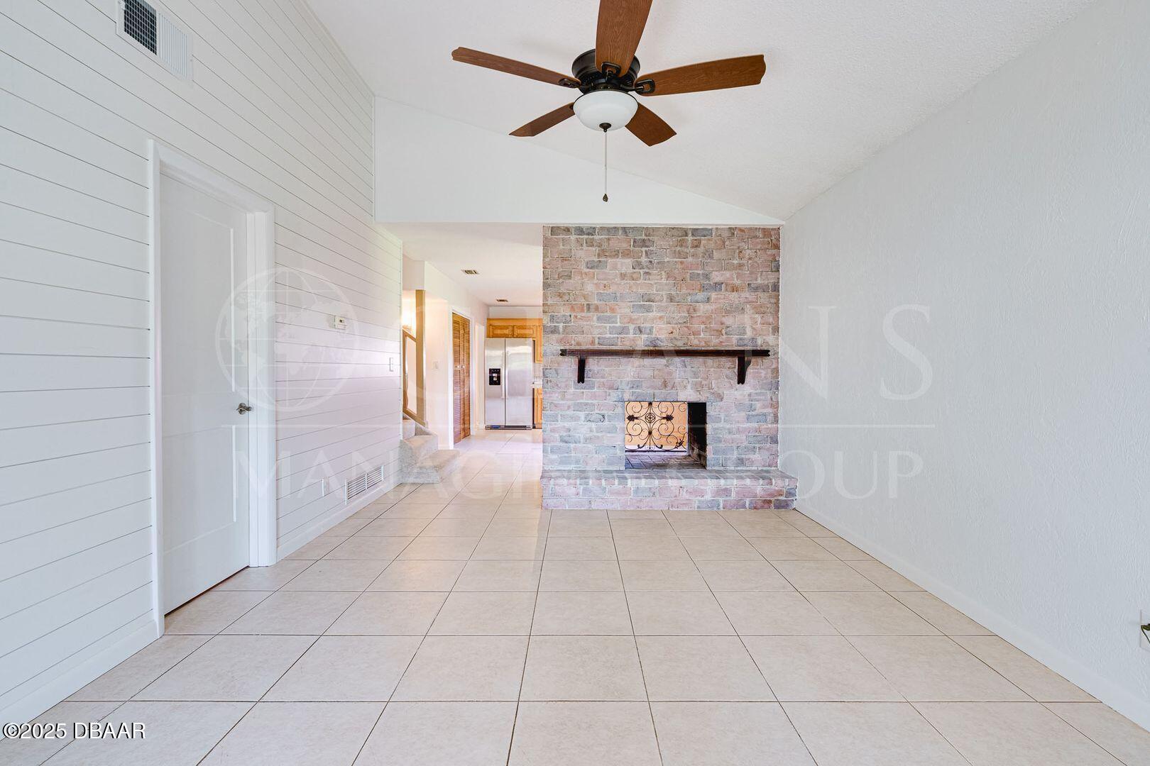 909 Northbrook Drive