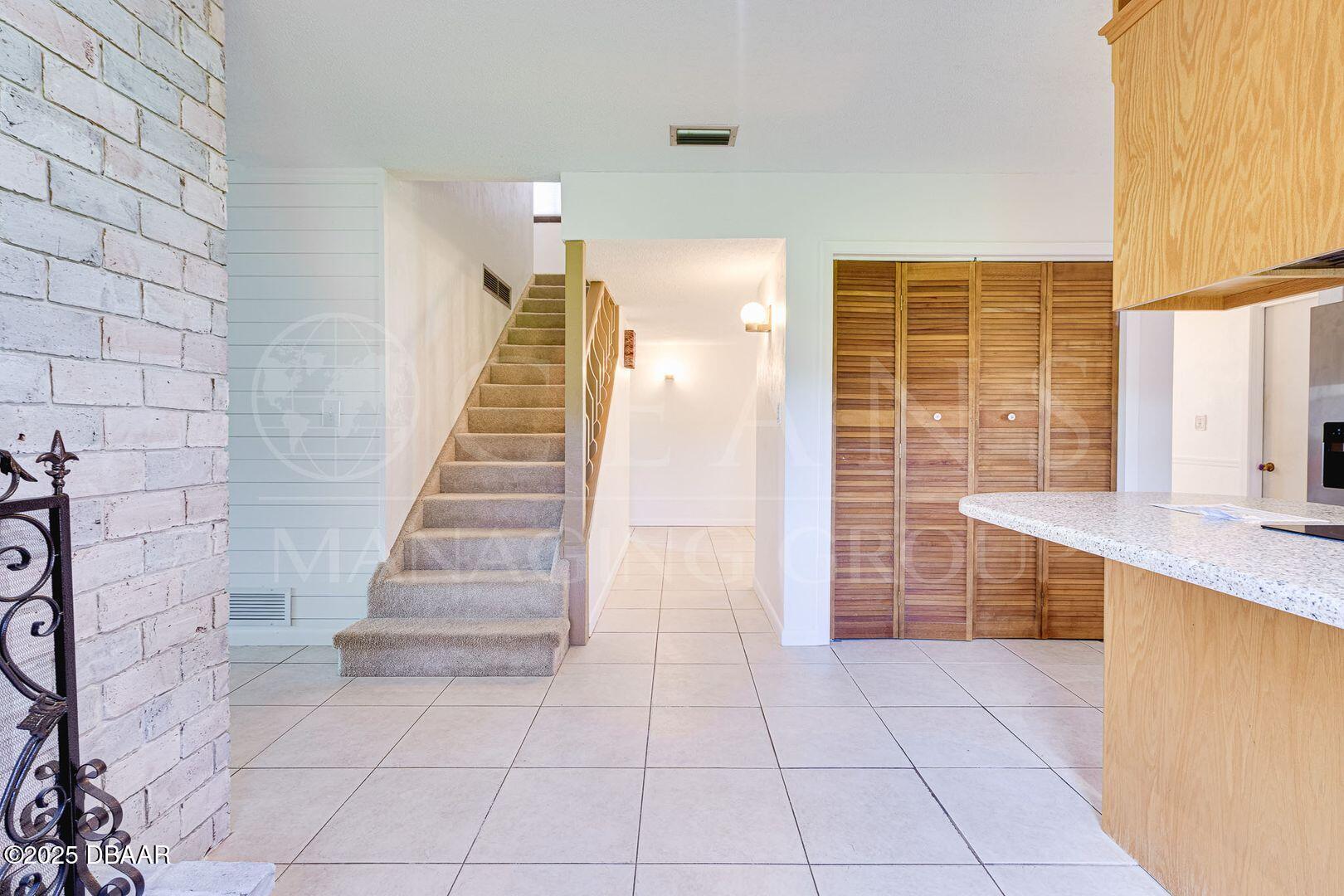 909 Northbrook Drive