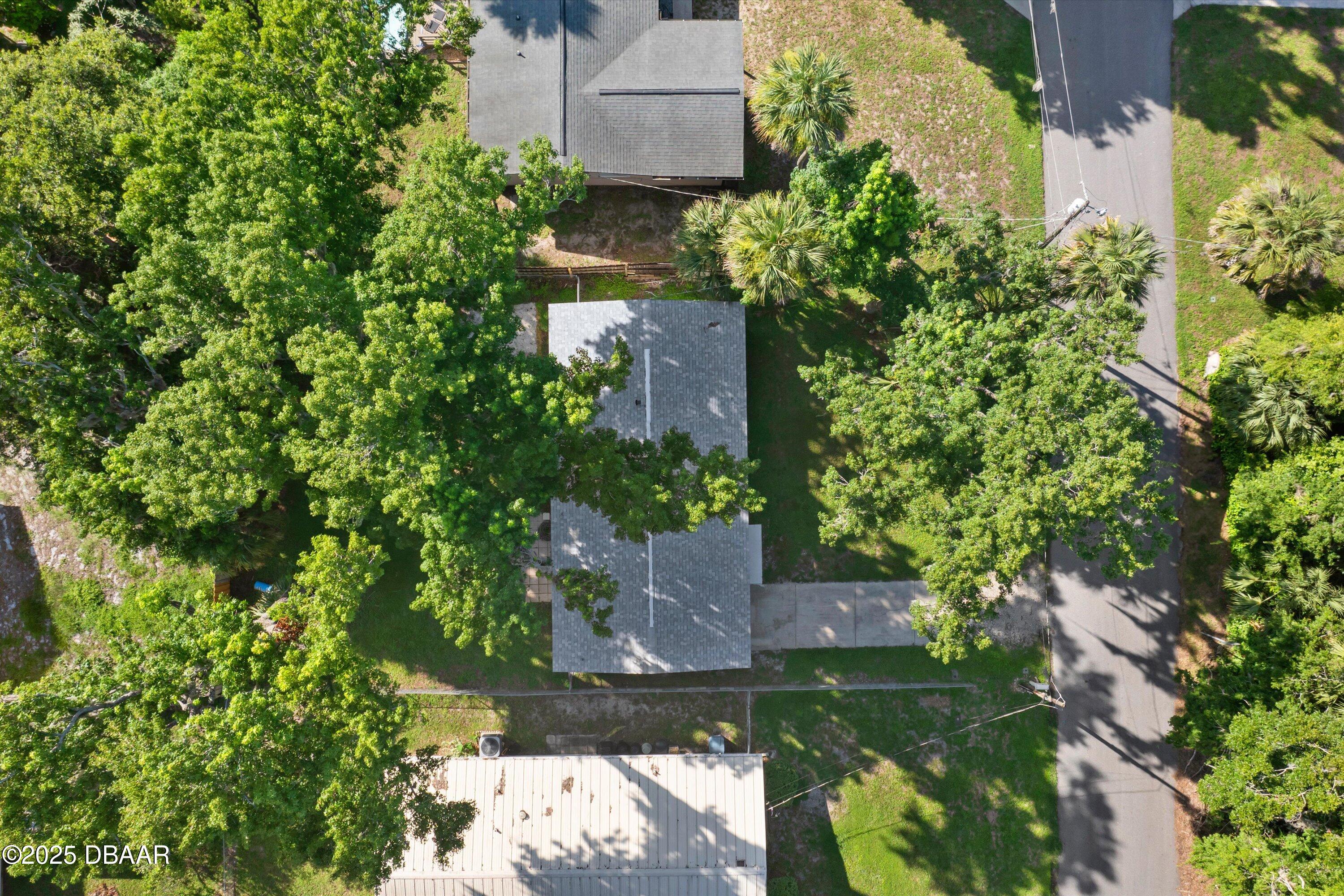 1932 Holly Place