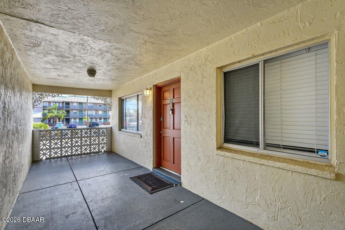 102 S Peninsula Drive