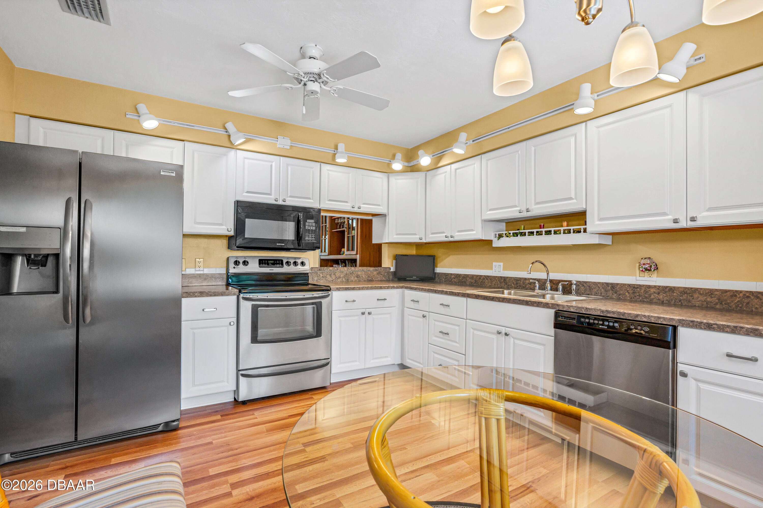 35 Lake Fairgreen Circle