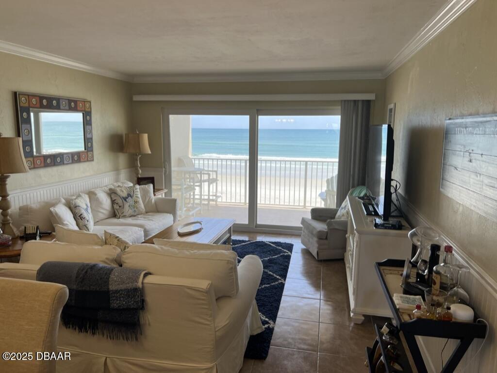 4801 Saxon Drive A202