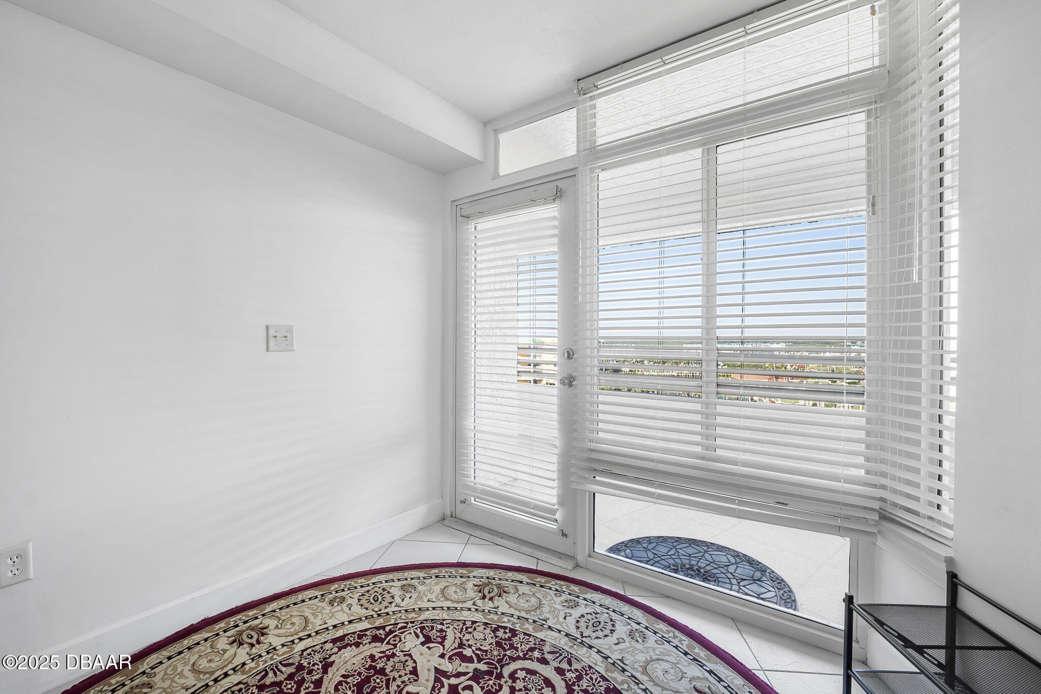 4631 S Atlantic Avenue