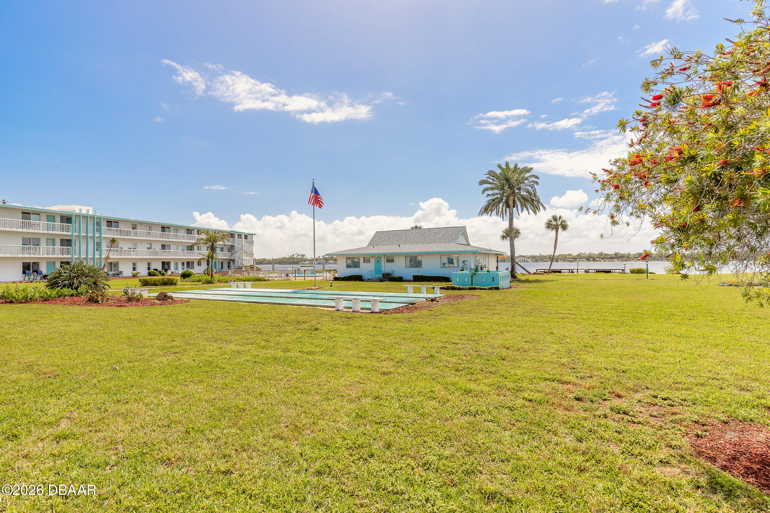 3015 N Halifax Avenue