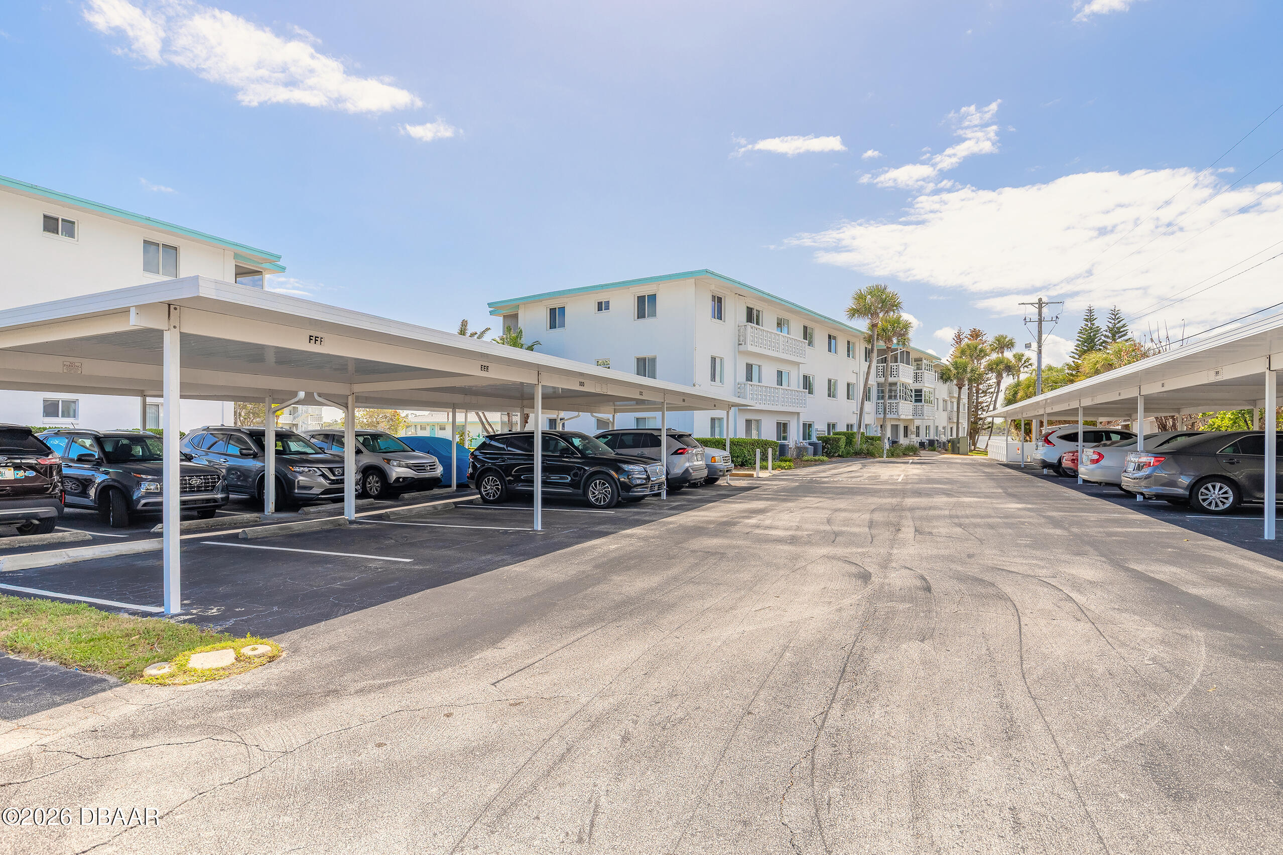 3015 N Halifax Avenue