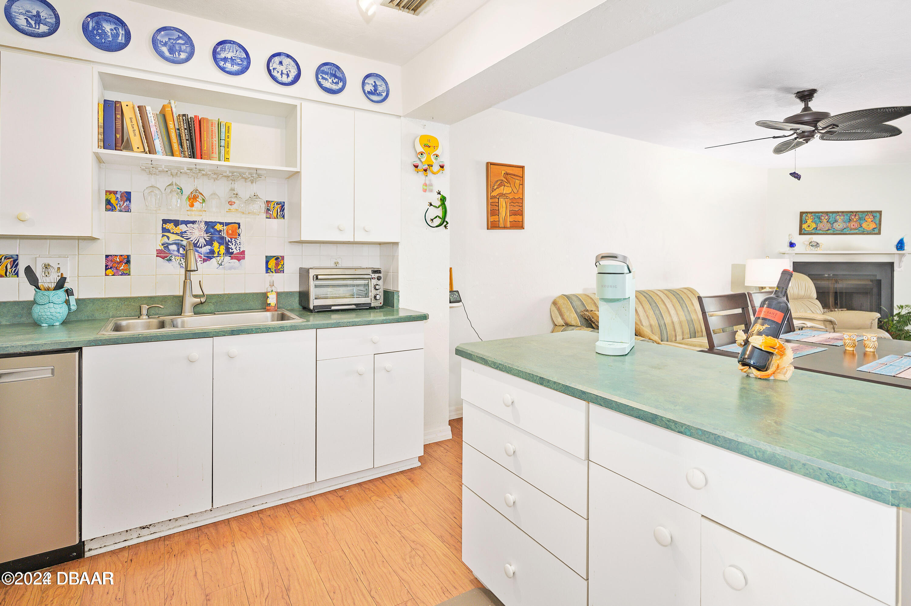 4746 S Atlantic Avenue