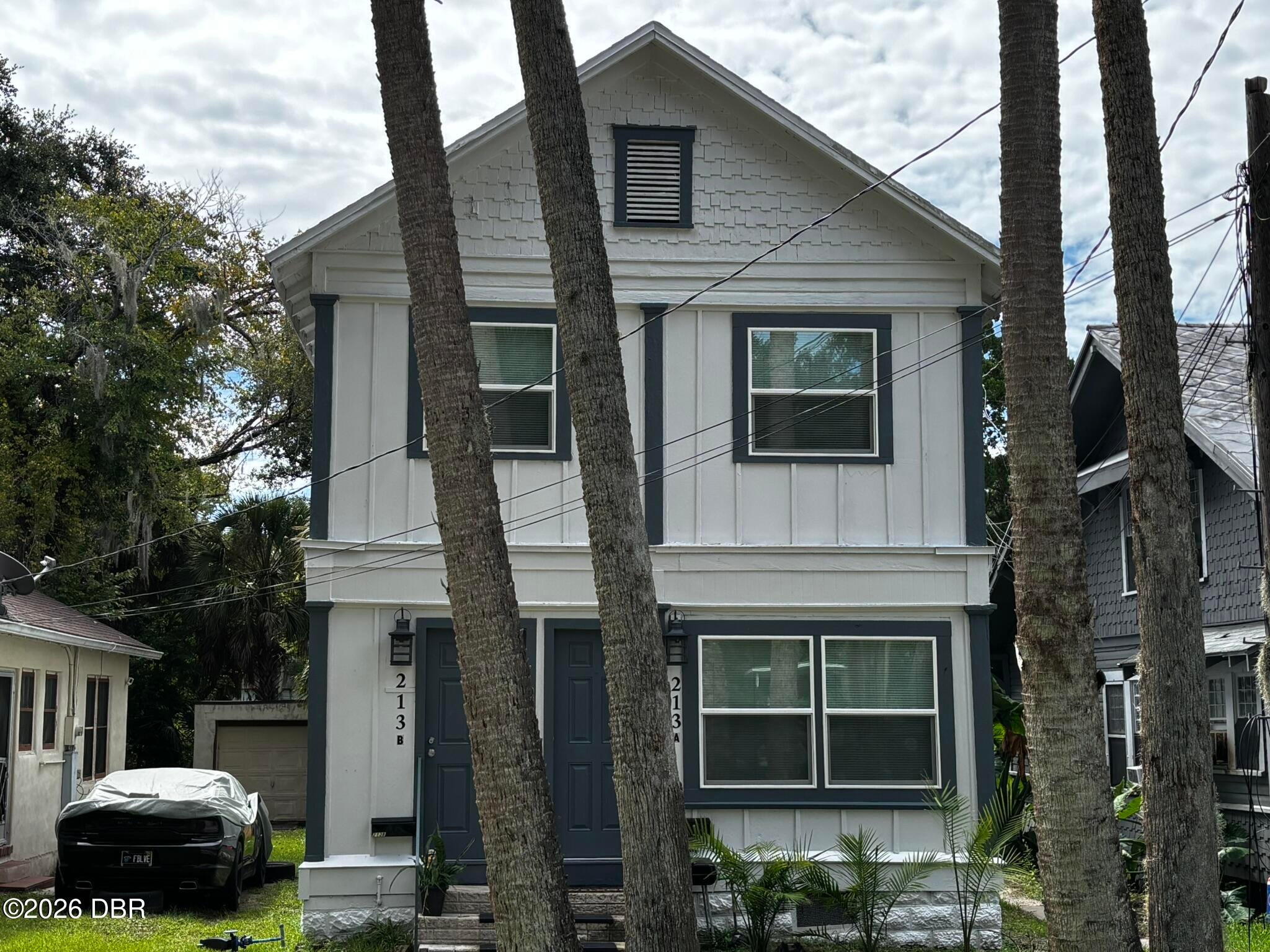 213/215 Live Oak Avenue
