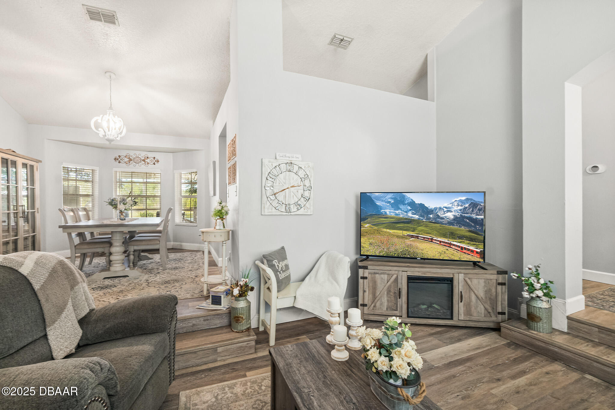 2163 Fireside Road