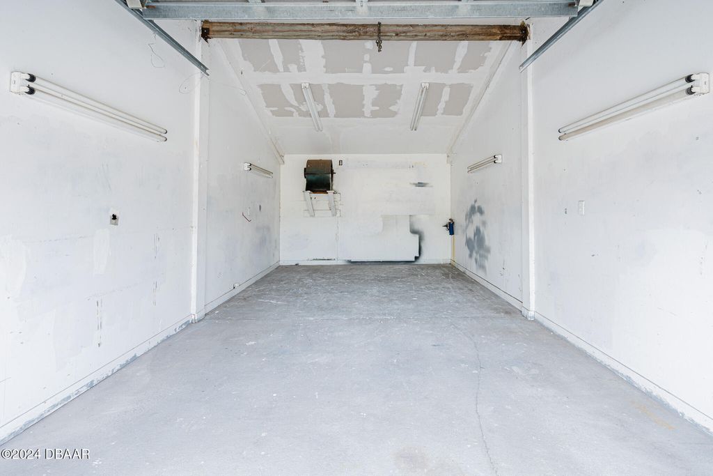 listing image 63