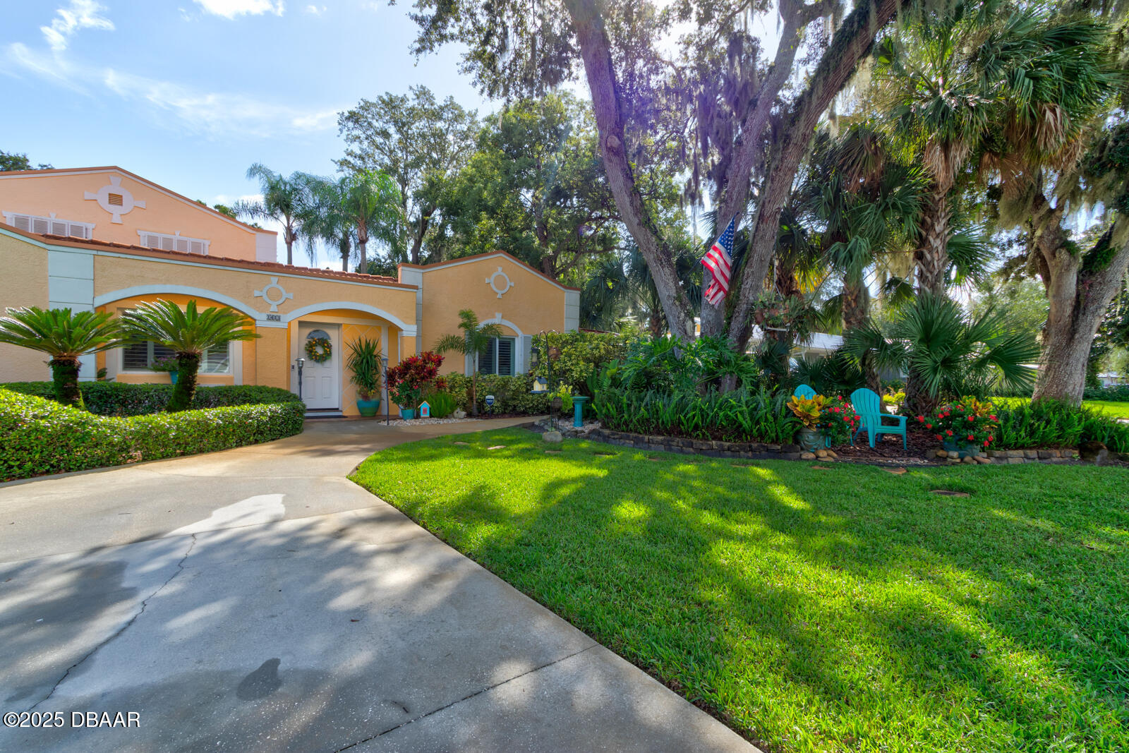 1413 Live Oak Street