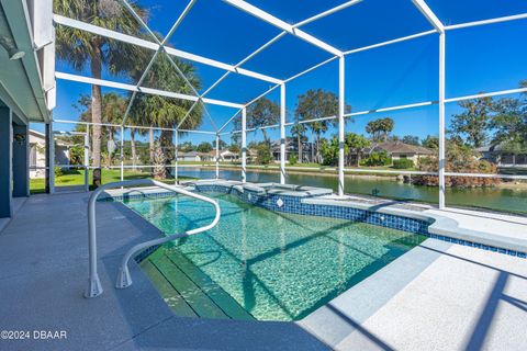 A home in South Daytona