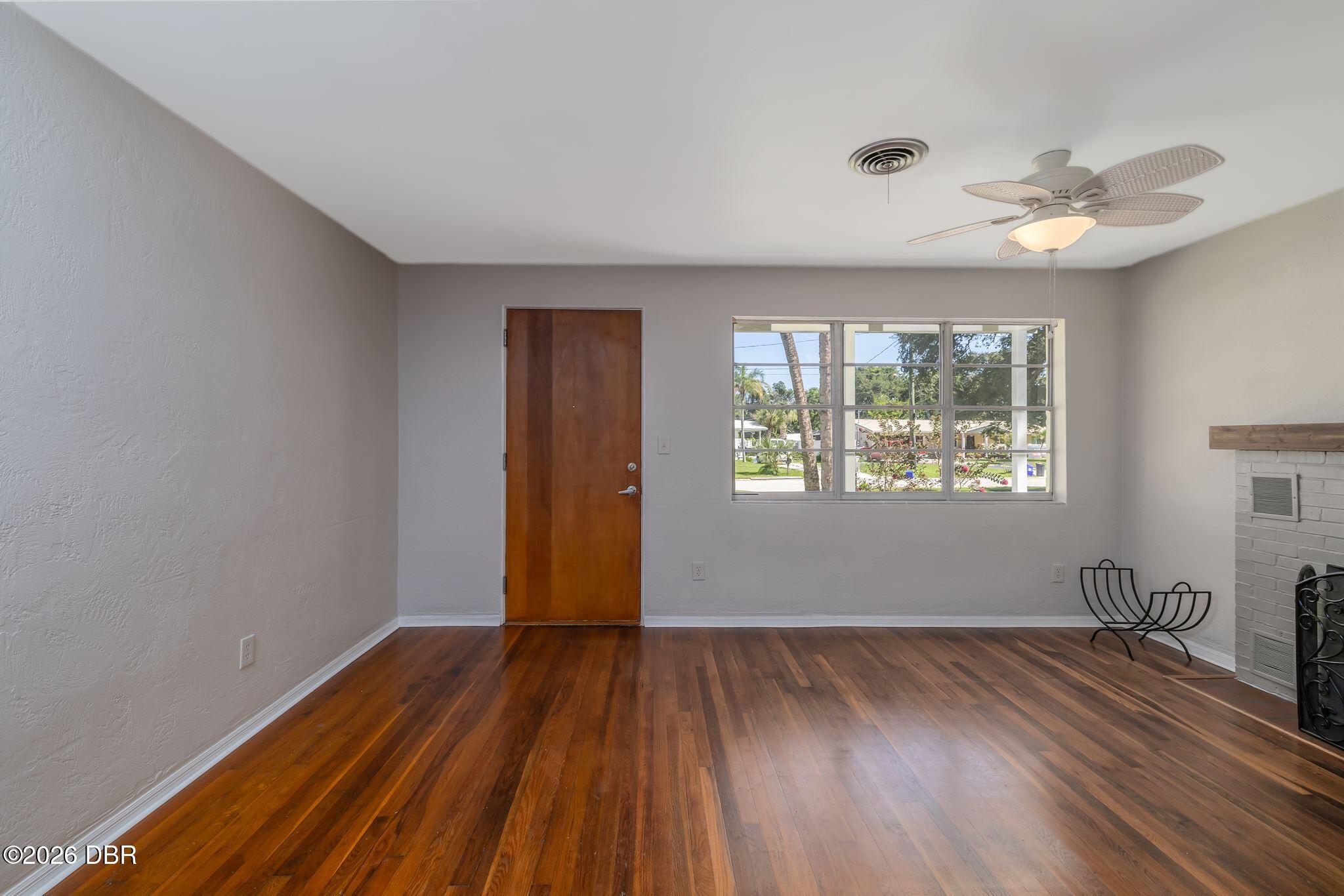 38 Lorillard Place