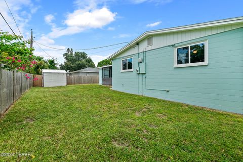 A home in South Daytona