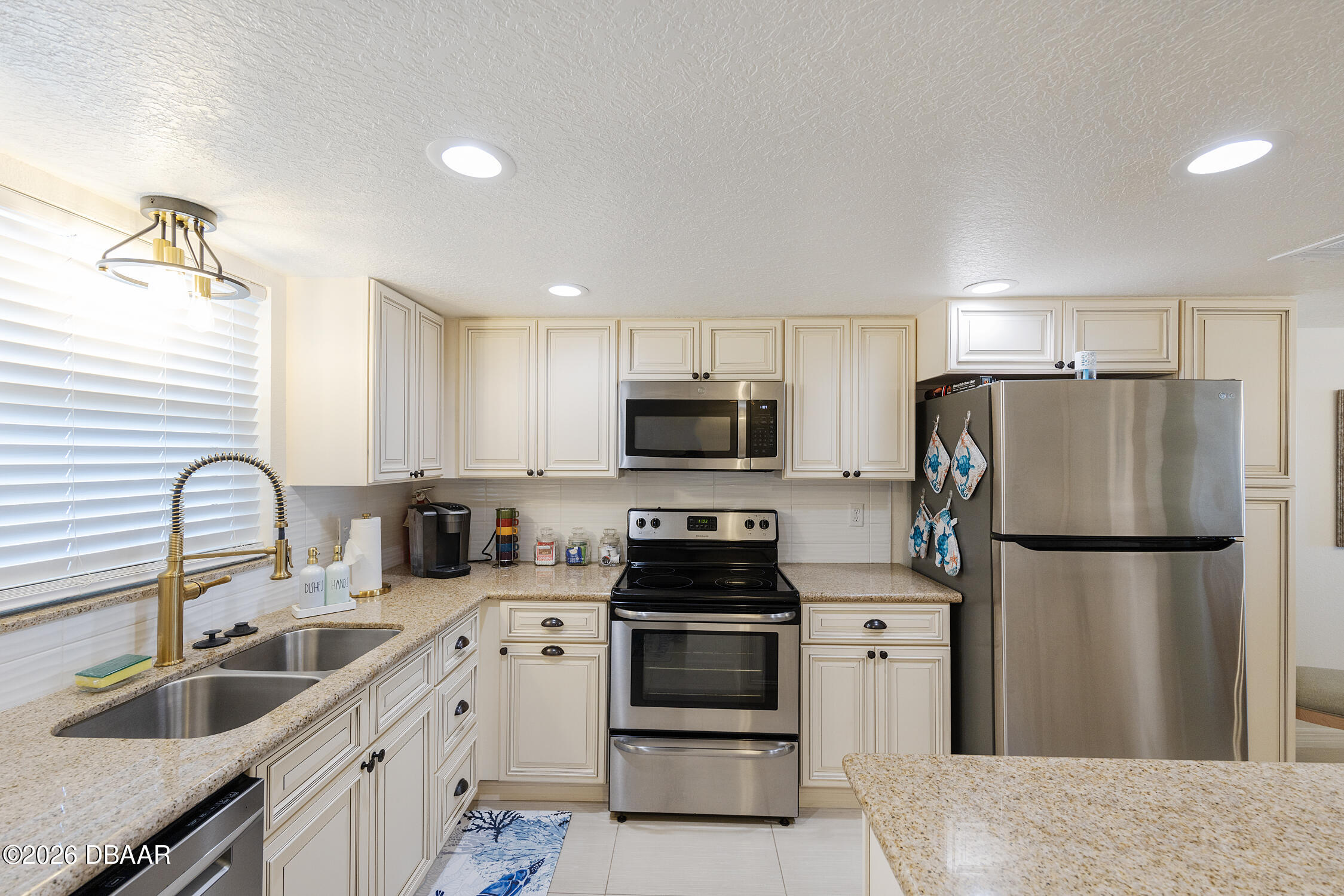 3807 S Atlantic Avenue