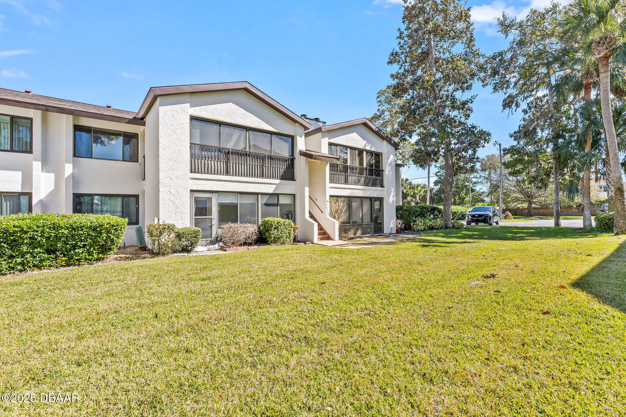 1 Tomoka Oaks Boulevard