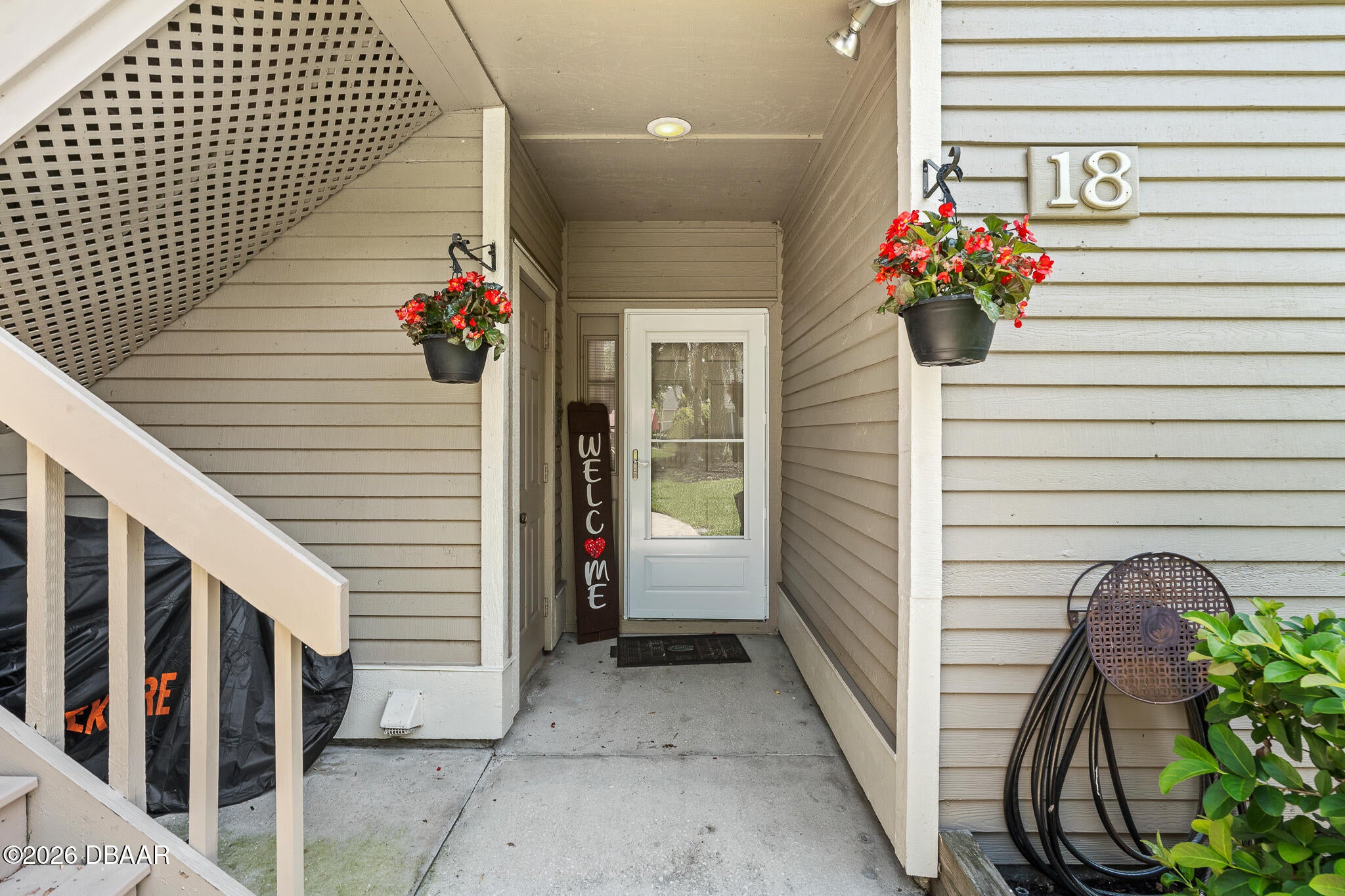 18 Magnolia Drive S