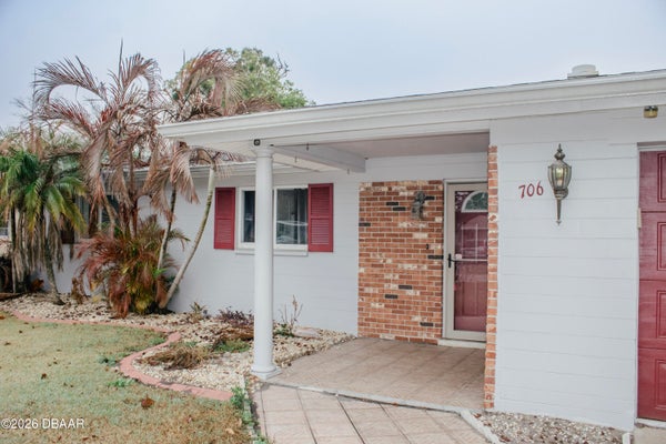 706 MARATHON WAY, SOUTH DAYTONA, FL 32119 - Image b58bca6ffeeba5eb36cf6f90bba380a4/947558080