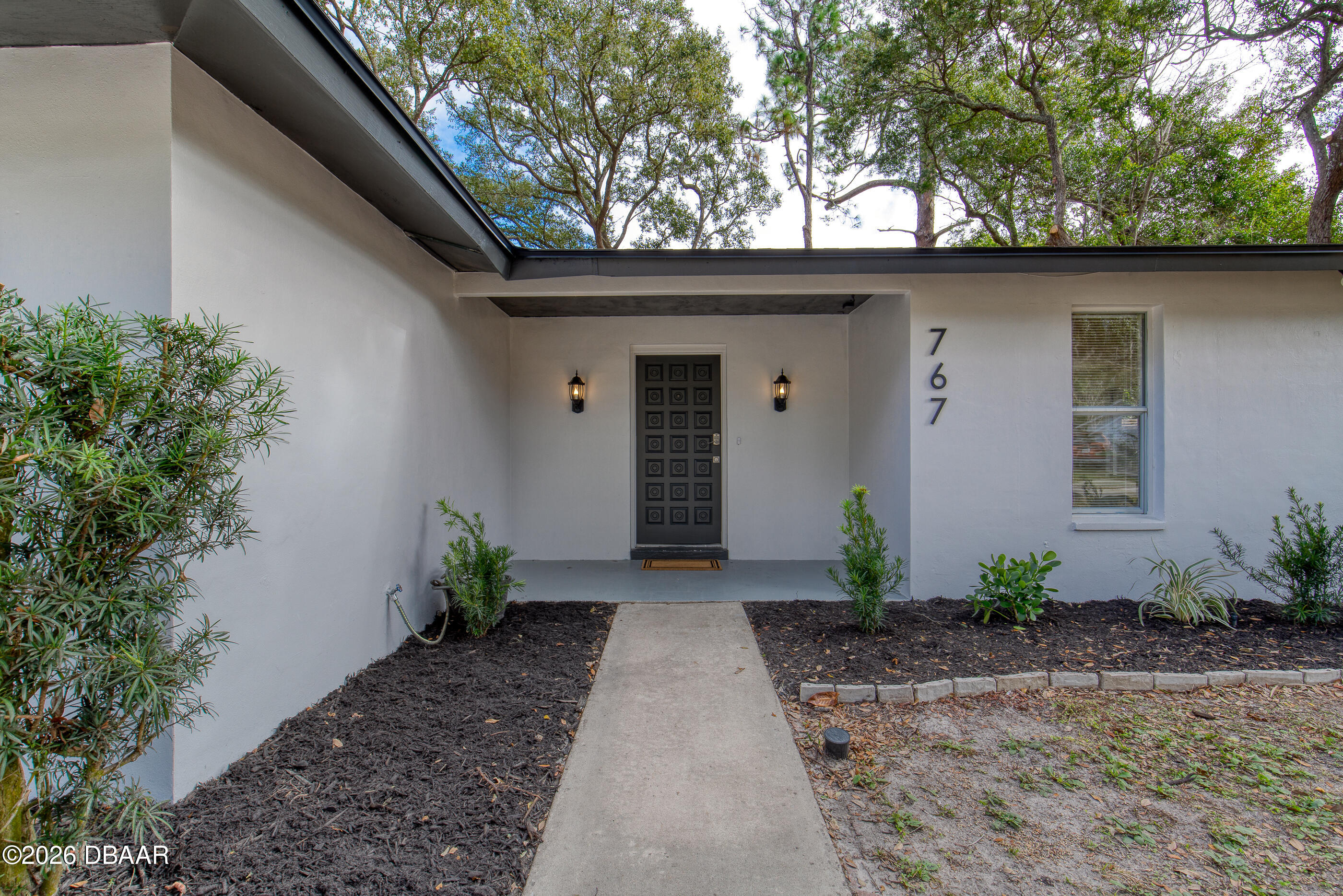 767 Lindenwood Circle W