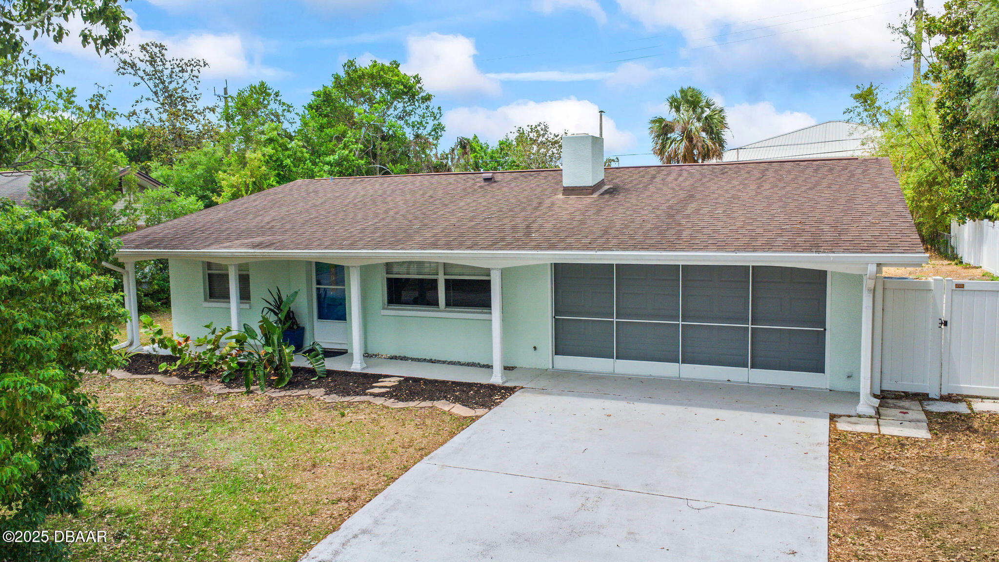 904 Woodmere Circle