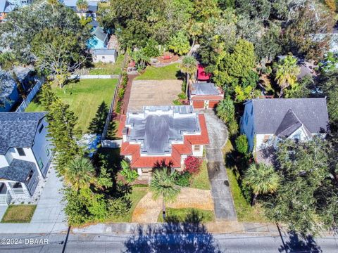 A home in New Smyrna Beach