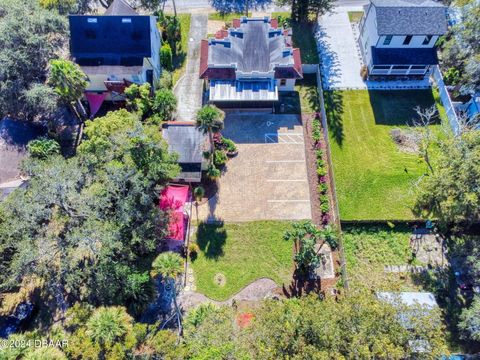 A home in New Smyrna Beach