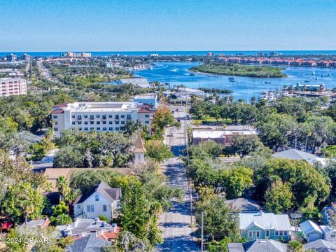 A home in New Smyrna Beach